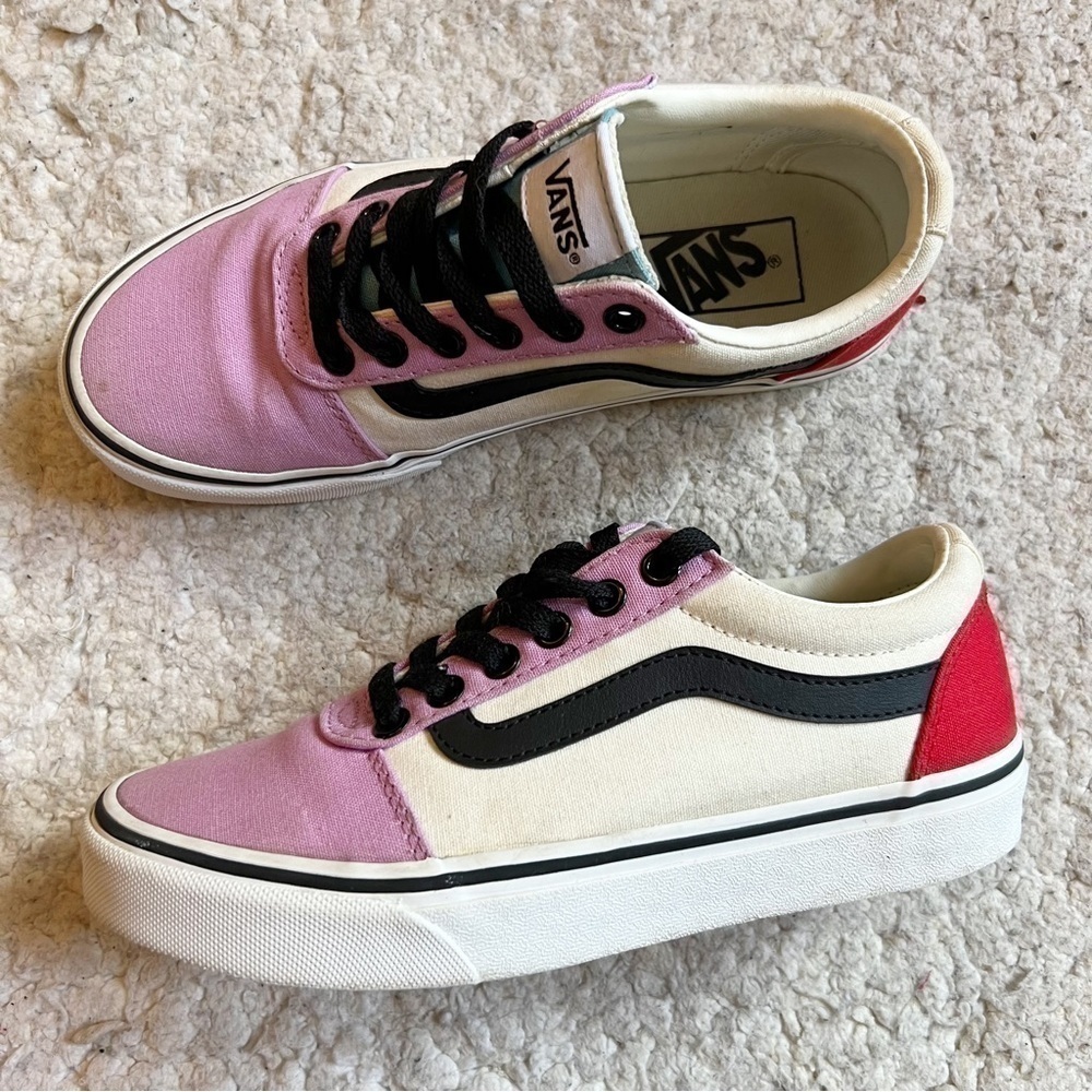 VANS Purple, Red, Yellow, Blue White Lace Up Rubber Outsole Skater Sneakers Sz 6